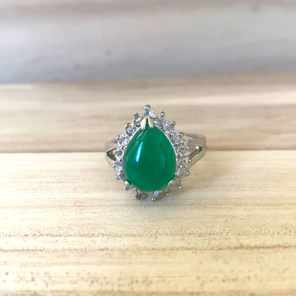 Gemstone ring. Natural jade ring. Lucky jade rings